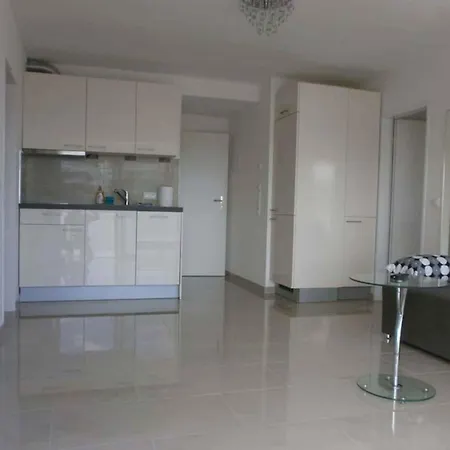 Appartement With Pool In Krk-insel Krk 45783 Krk Town