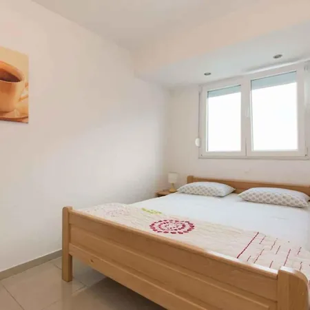 Appartement With Pool In Krk-insel Krk 45783 Krk Town